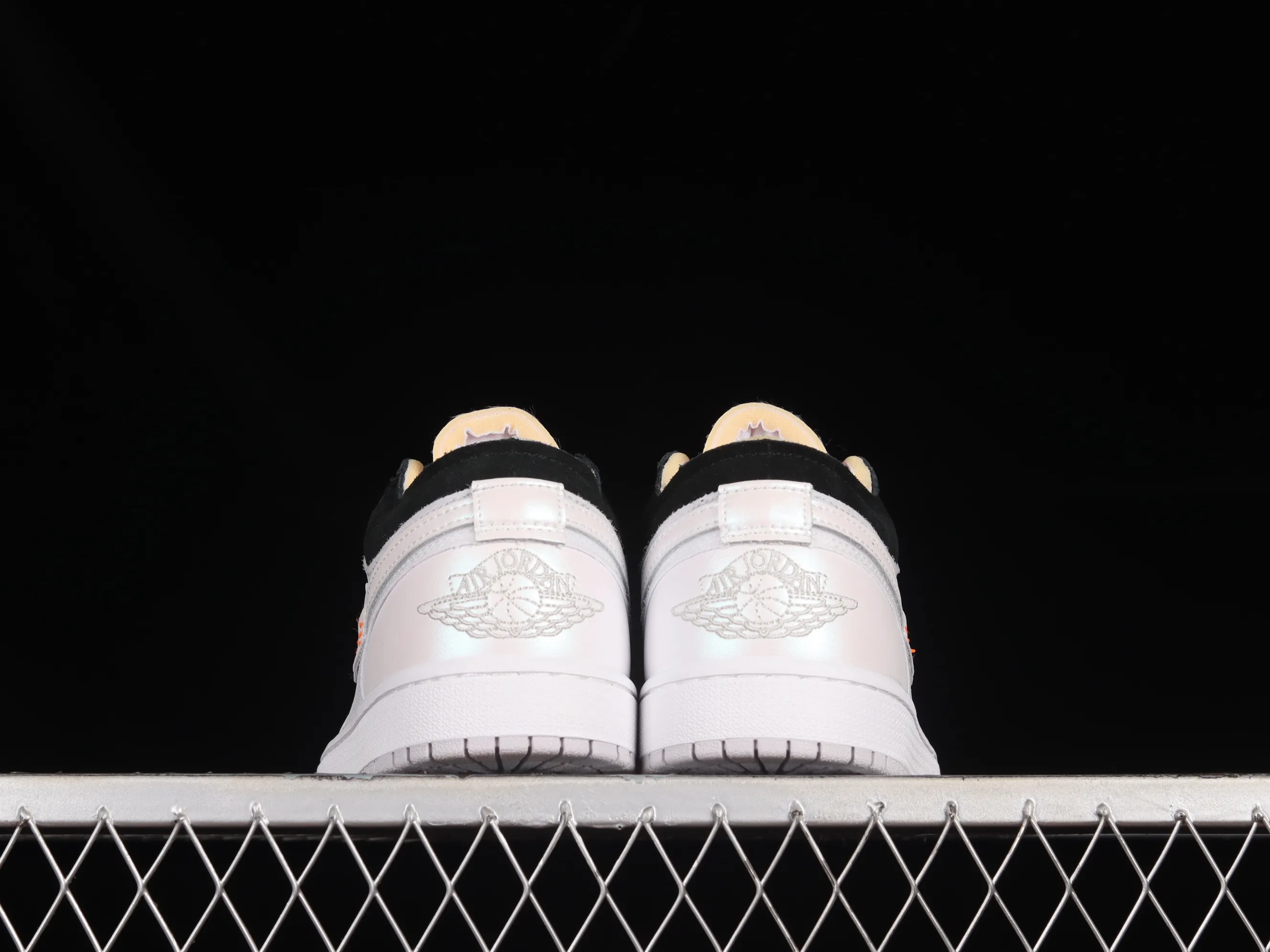 All categories Air Jordan Jordan series basketball shoes Air Jordan 1 Low Z version Air Jordan 1 Low AJ1 Joe 1 pearlescent white retro culture and leisure sports sneakers DN1635-102